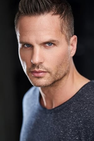 Jade Pawluk interpretando a Brad Montgomery