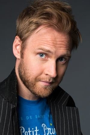 James Francis Ginty interpretando a Anatoly