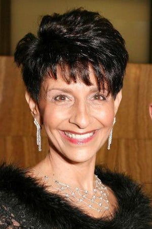 Zai Moore ha trabajado con JoAnn Fregalette Jansen en 1 ocasiones