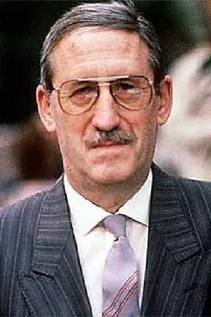 José Antonio de la Loma interpretando a