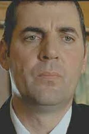 José Heuzé interpretando a Paul Assénat