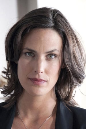 Julie Fournier interpretando a Lisa