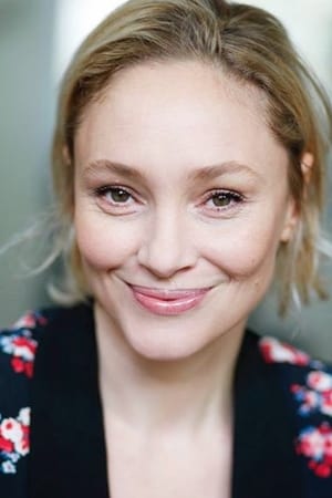 Arnaud Klein ha trabajado con Julie Mouamma en 1 ocasiones