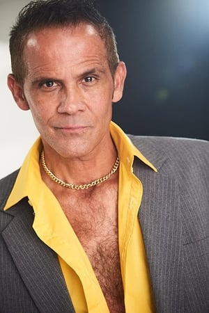 Jullian Dulce Vida interpretando a Luis Rivera