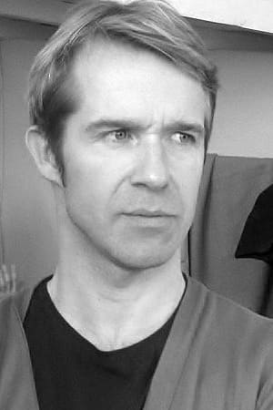 Joules Scott-Key ha trabajado con Jürgen Doering en 1 ocasiones