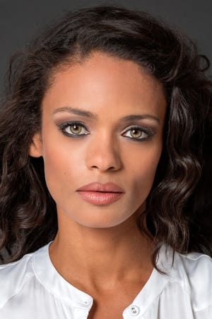 Kandyse McClure interpretando a Angie Alvarez