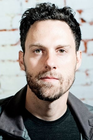 Zoë Hall ha trabajado con Kaveh Rastegar en 1 ocasiones