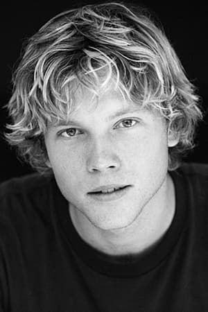 Khan Chittenden interpretando a Pete