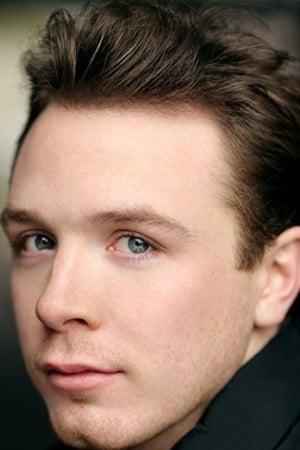 Kieron Bimpson interpretando a Loroc