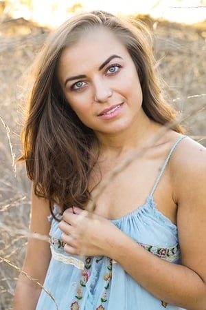 Lauren Elyse Buckley interpretando a Jane Deer