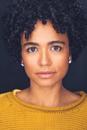 Lauren Ridloff interpretando a Makkari