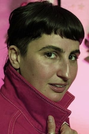 Lauren White interpretando a Hop