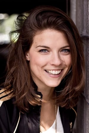 Maike Johanna Reuter interpretando a Caro Werninger