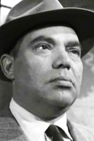 Marc Krah interpretando a Shiner