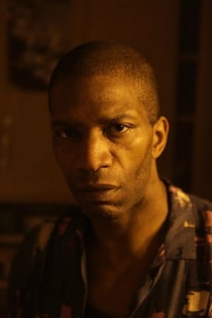 Mark Monero interpretando a 