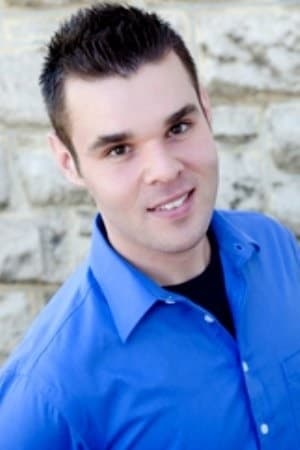 Elliat Albrecht ha trabajado con Matthew Hoglie en 1 ocasiones