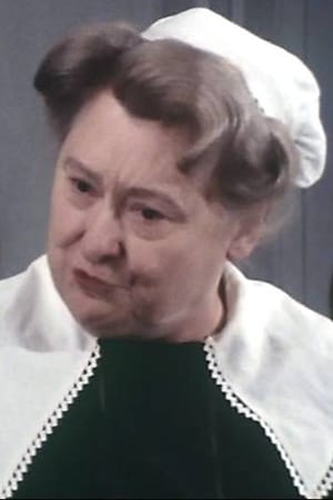 Michèle Alexandre interpretando a Mme Bigeard