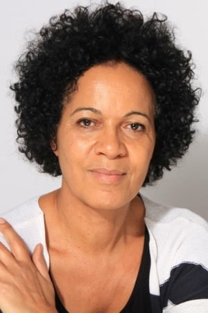 Mo Asumang en su biografía y filmografía