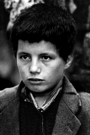 Mohamed Ben Kassen interpretando a Petit Omar