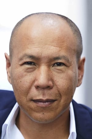 Nick Dong-Sik interpretando a Triadenführer