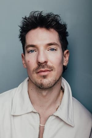 Nico Stank interpretando a Kim