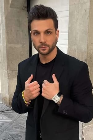 Nicola Porcella — personaje: Kenzo Figueroa