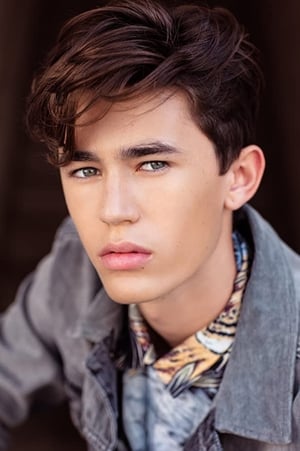 Nolan Gross — personaje: Young Taylor