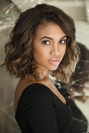 Paige Hurd interpretando a Jazmine