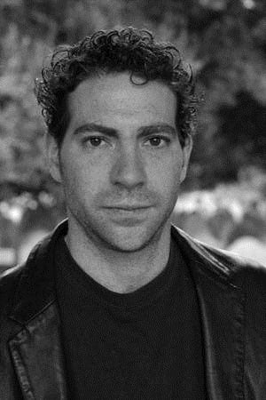 James Bentley ha trabajado con Peter Gevisser en 1 ocasiones