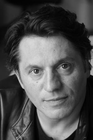 Pierre Cassignard interpretando a Thierry Dalbi