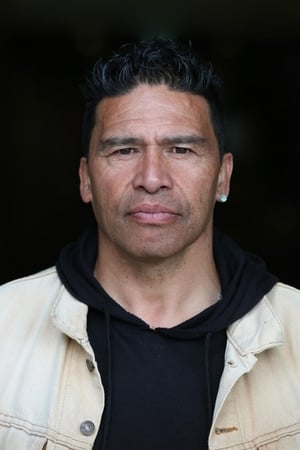 Ray Bishop interpretando a Nephew