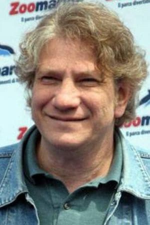 Roberto Brunetti interpretando a Uomo