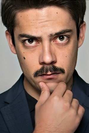 Subash Singh Pall ha trabajado con Roberto Flores en 1 ocasiones