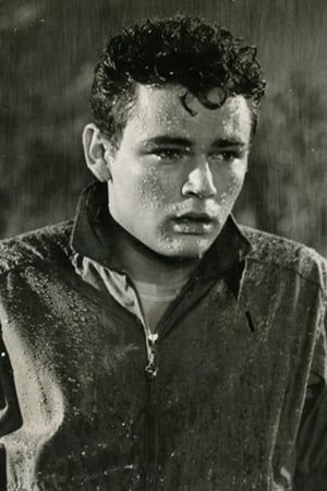 Rod Lauren interpretando a Ken Lewis