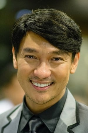 Roeder Camanag interpretando a Fiona's Boss