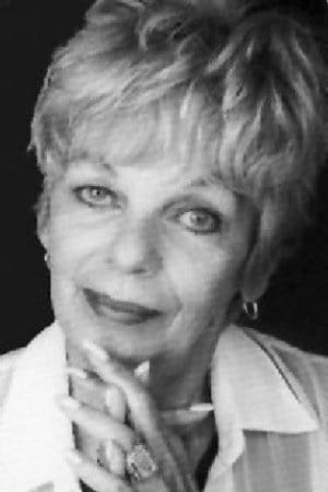 Sandra Kinder interpretando a Irene at Hap's