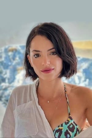 Sera Kutlubey — personaje: Hasret