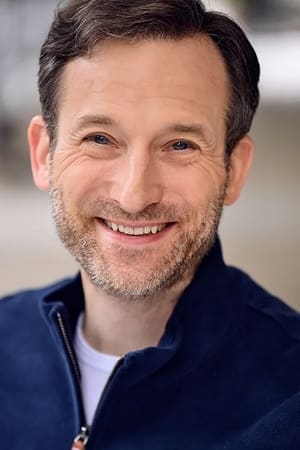 Timothy Paul Jobe interpretando a Private Bachem