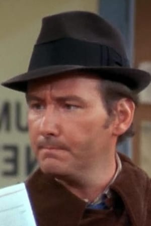 Tom Tarpey interpretando a Brad Tooley