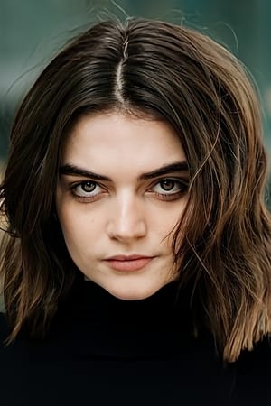 Valentina Oteri interpretando a Gina