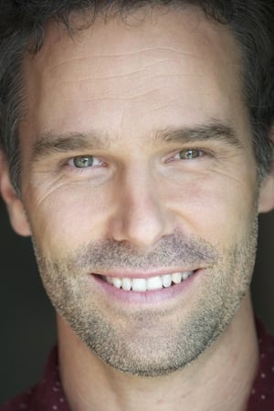 Winston Cooper interpretando a