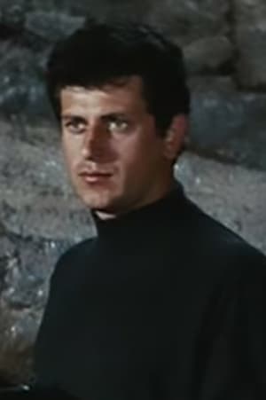 Yvan Chiffre interpretando a Tax Collector