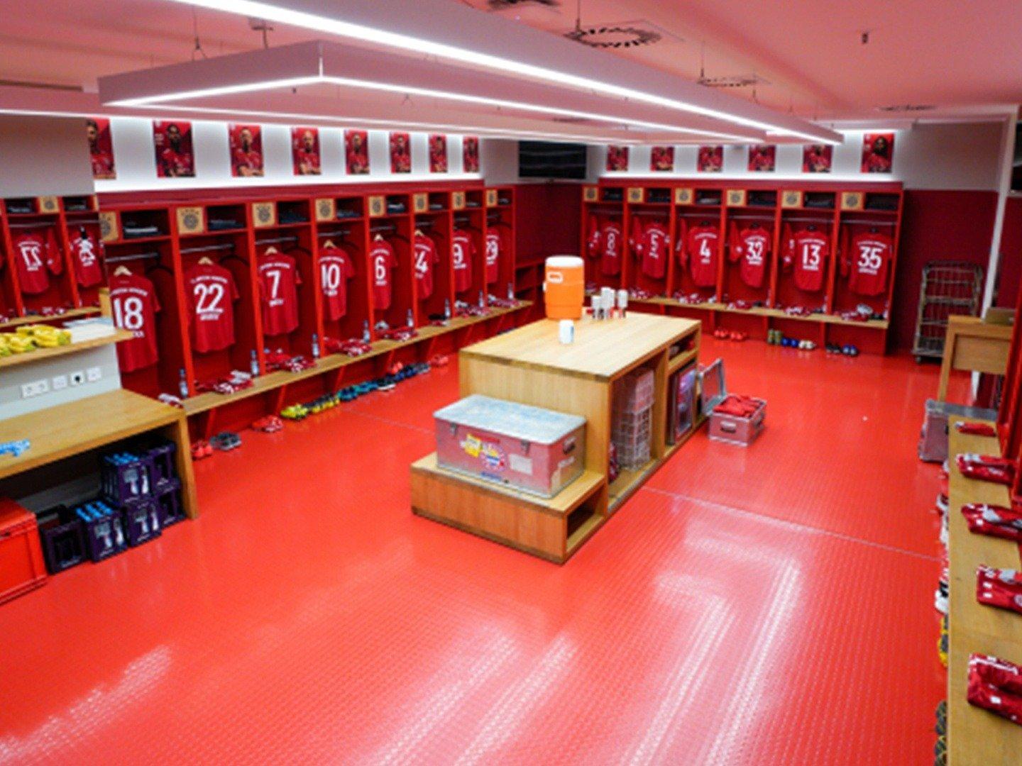 Carátula de FC Bayern World Squad 2023 E2 · Welcome to Brazil