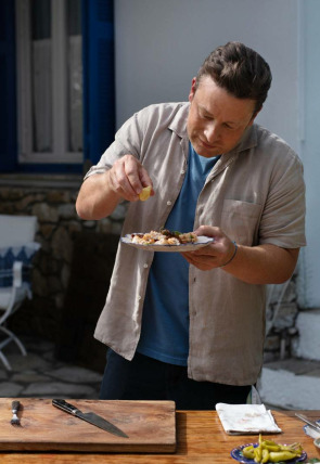 Jamie Oliver en el Mediterráneo T1 E1 en la programación de Canal Cocina (Programa)