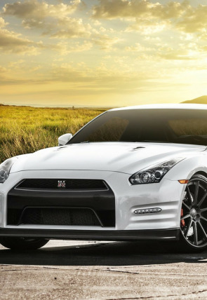 Carátula de Megafactorías: Supercoches: Nissan GT-R