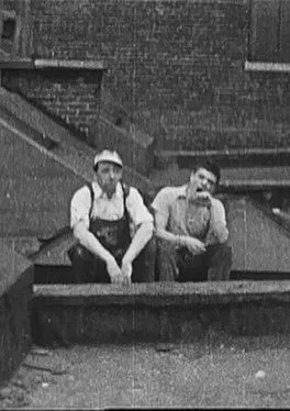 Aaron Copland interpreta a en 145 W. 21