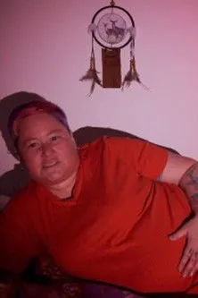 TJ Cuthand interpreta a Host en 2 Spirit Dreamcatcher Dot Com