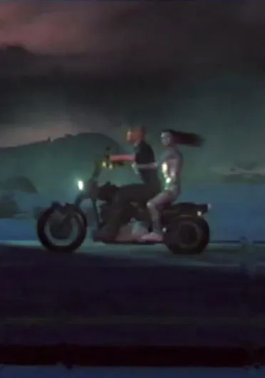 Blue LoLan interpreta a Cindy Savalas en 2y & 6m (Part I)