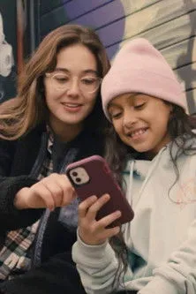 Rachelle Vinberg interpreta a en A Good Friday To Fall