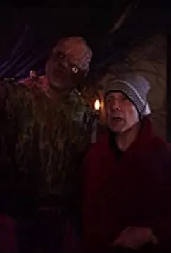 Richard Brevard interpreta a Toxie Past en A Halloween Carol